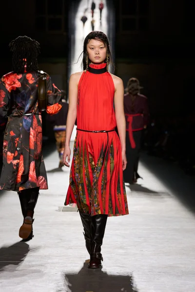 Look 46